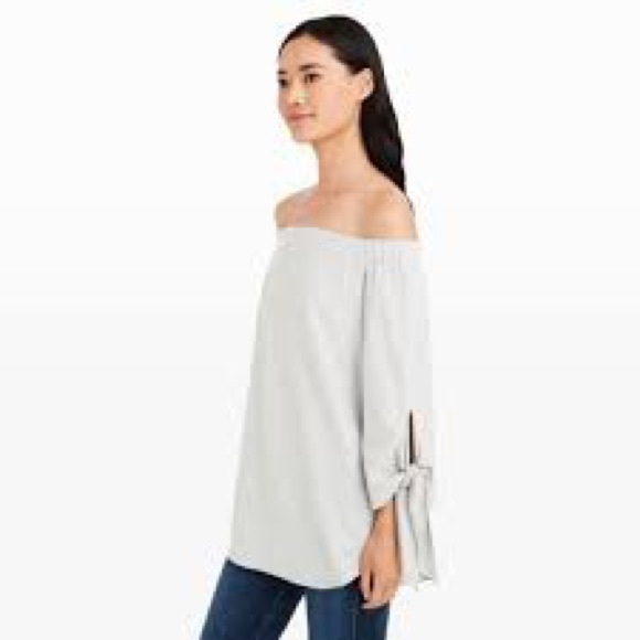 Club Monaco grey top size 2 - Picture 5 of 7